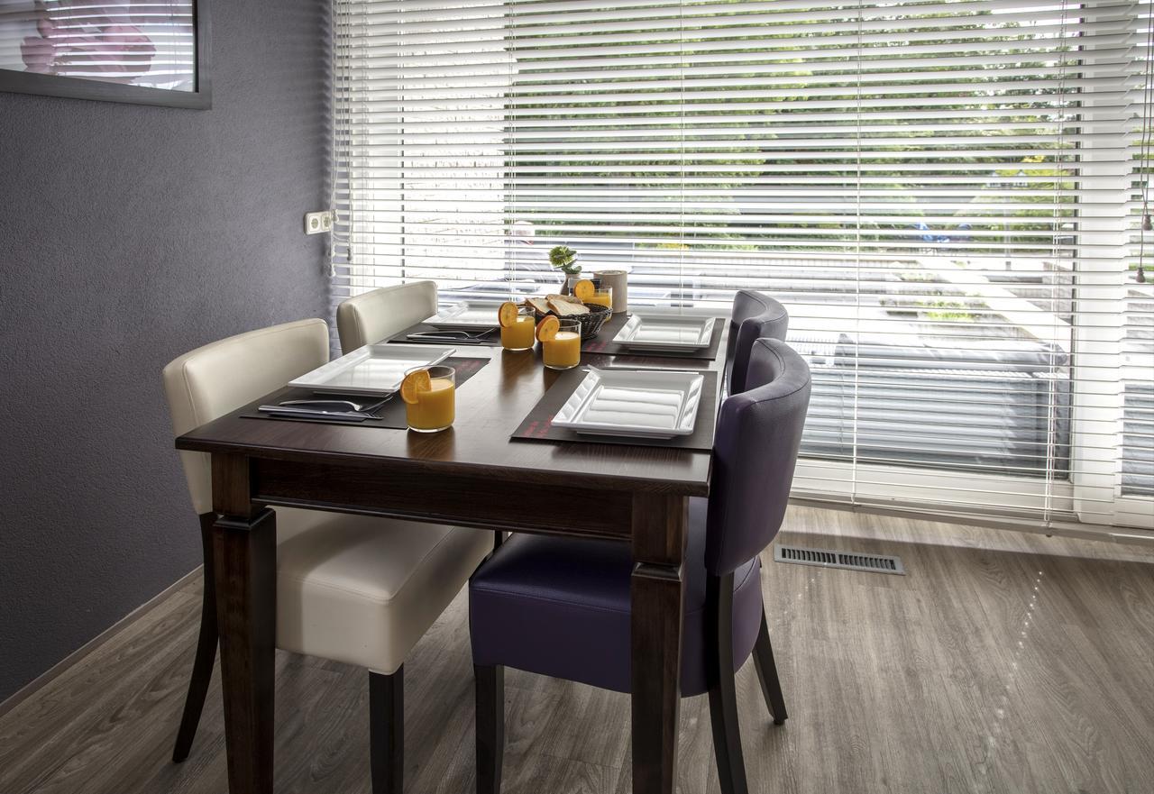 Lodgehotel De Lelie Makkum Esterno foto