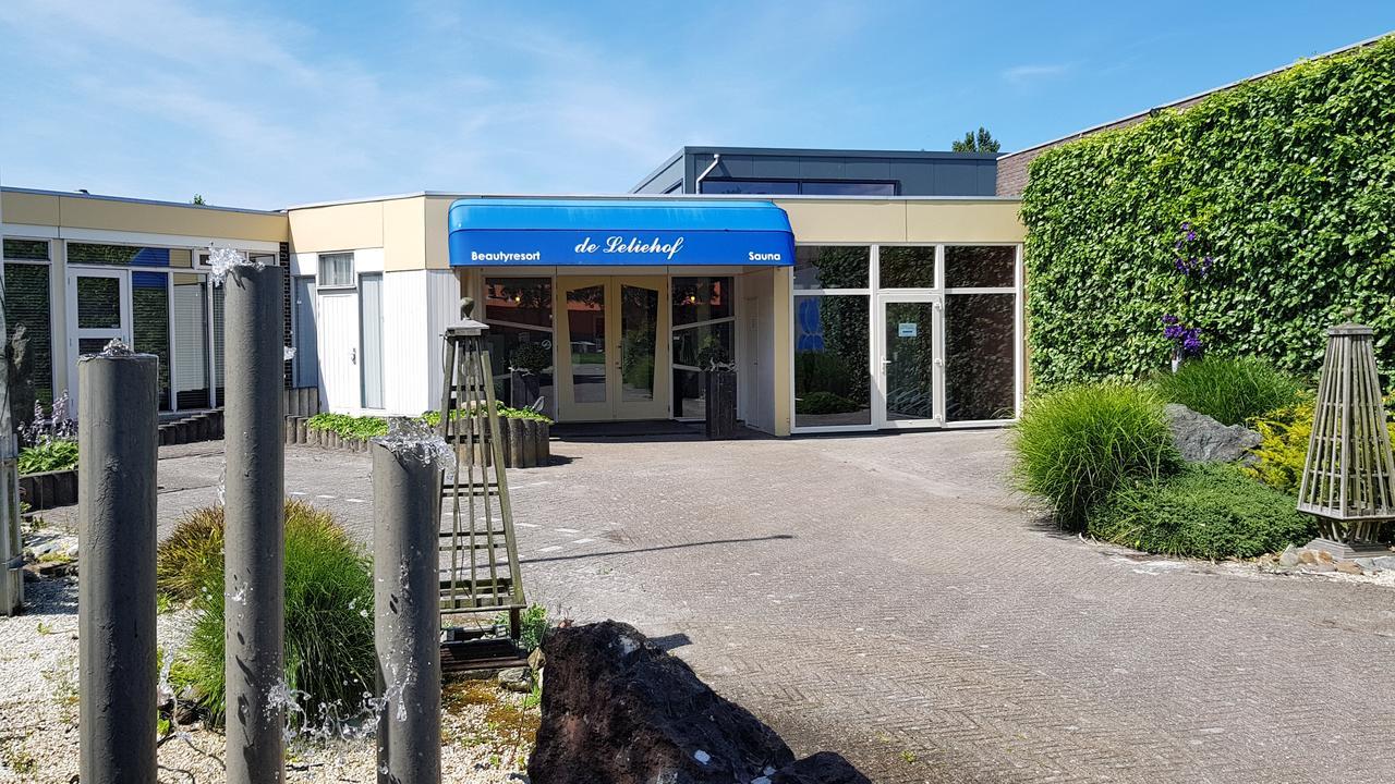 Lodgehotel De Lelie Makkum Esterno foto